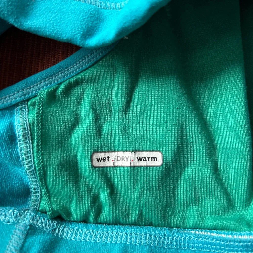 Lululemon Ladies Size M Blue Racer back Top - Picture 3 of 3
